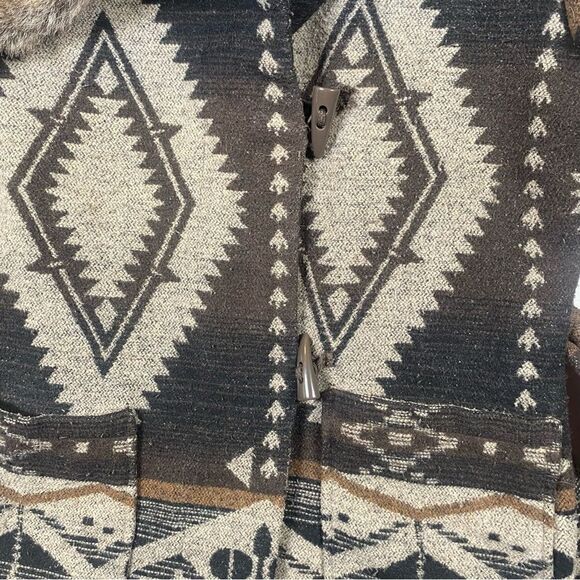 High Line Vintage Southwest Style Coat W/Faux Fur Collar and Cuffs Size Medium - Picture 10 of 16